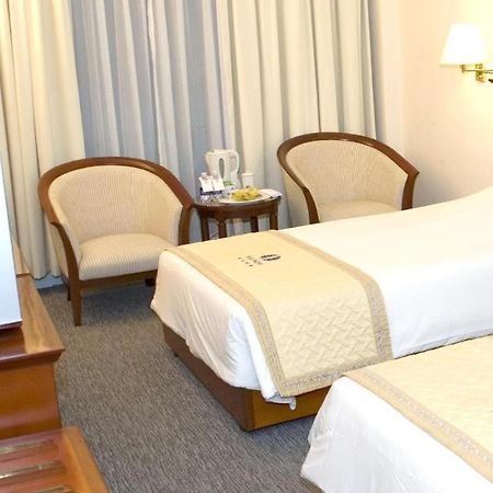 Huu Nghi Hotel Hajfong Zewnętrze zdjęcie
