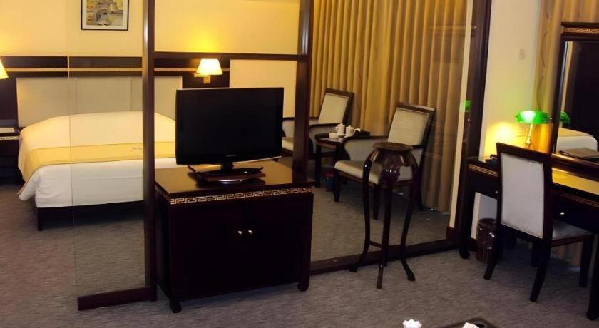 Huu Nghi Hotel Hajfong Zewnętrze zdjęcie