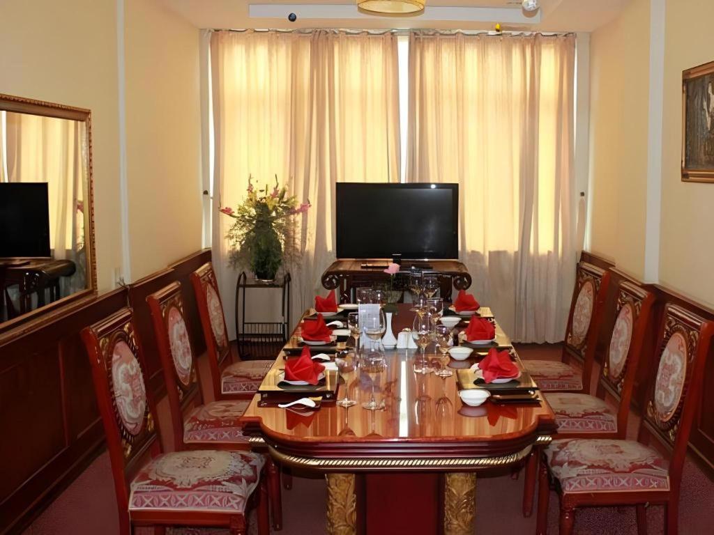 Huu Nghi Hotel Hajfong Zewnętrze zdjęcie